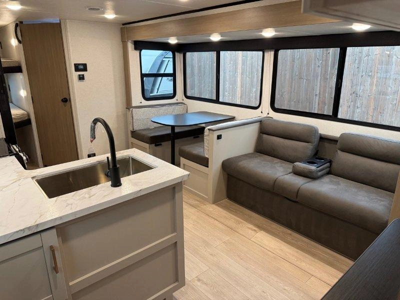 Jayco Jay Feather 26bhsl 2027 alt