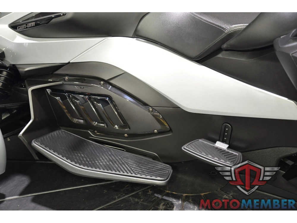 2025 Can-am Spyder Rt Rotax 1330 Ace alt