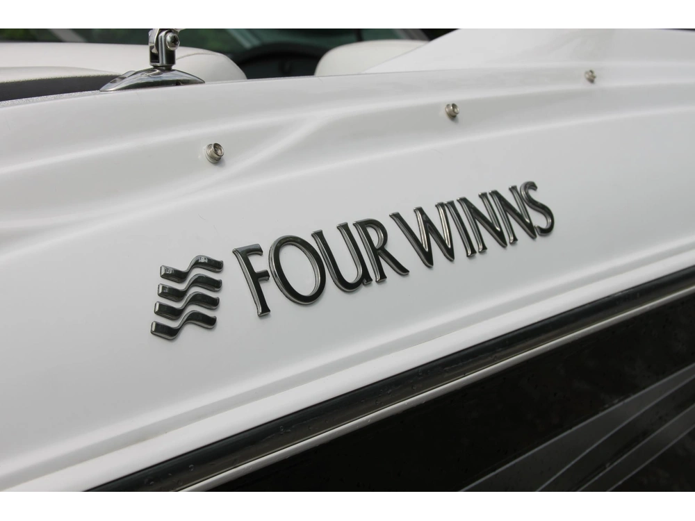 2011 Four Winns H180 alt