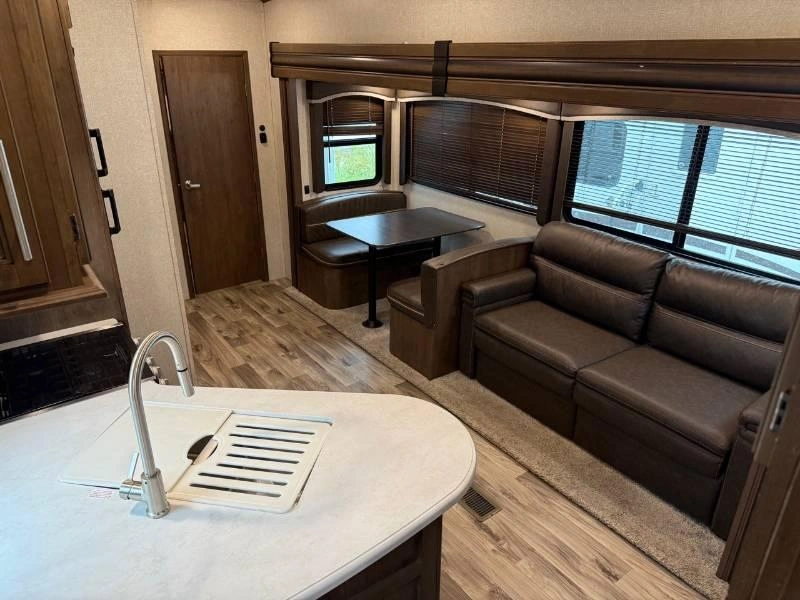 2020 Keystone Rv Cougar 32bhs alt