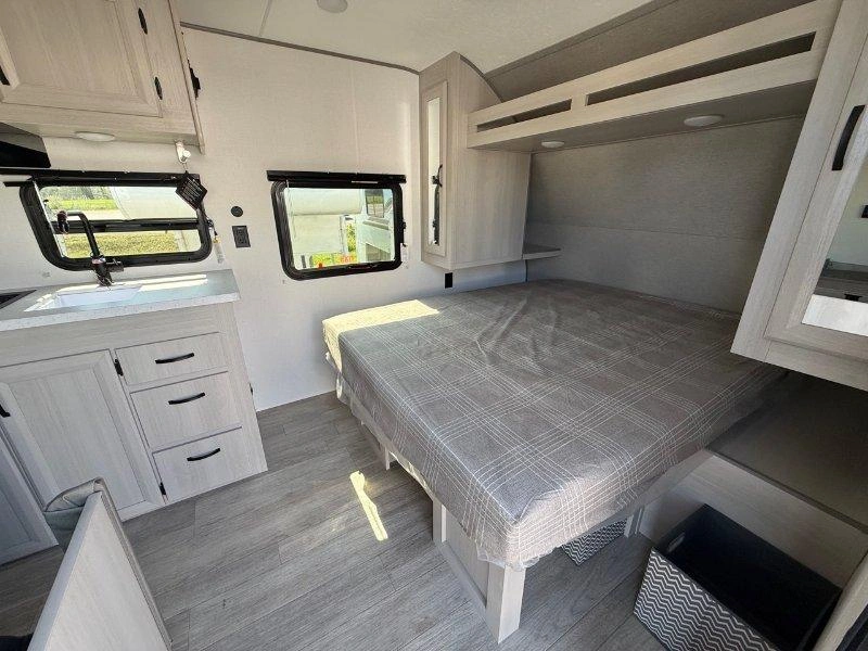 Coachmen Catalina 154rbx 2027 alt