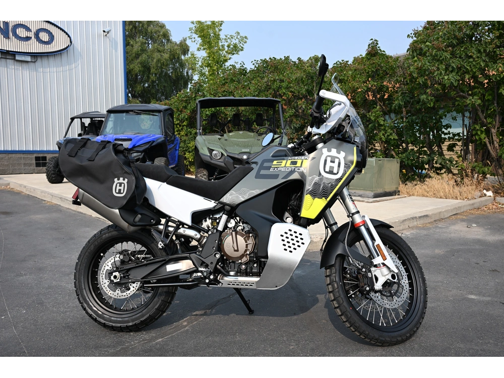 2027 Husqvarna Norden 901 alt