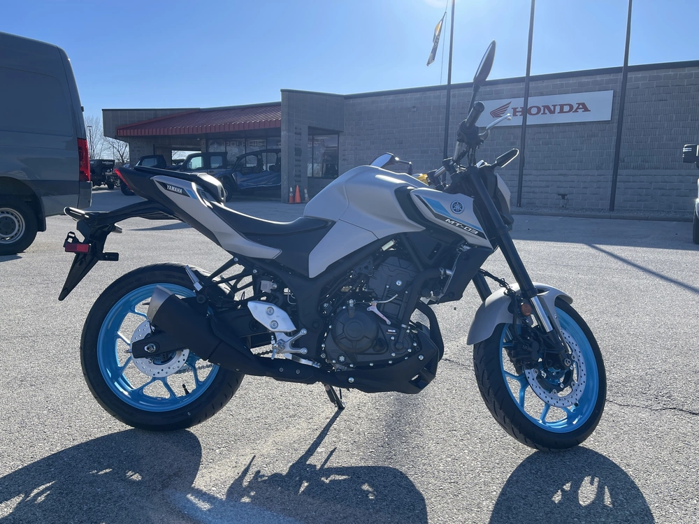 2026 Yamaha Mt-03 alt