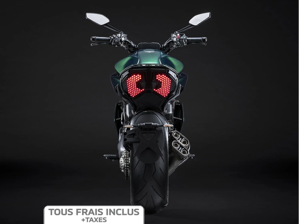 Ducati Diavel Bentley + 10 000$ En Accessoires Ou Vêtements 2024 alt