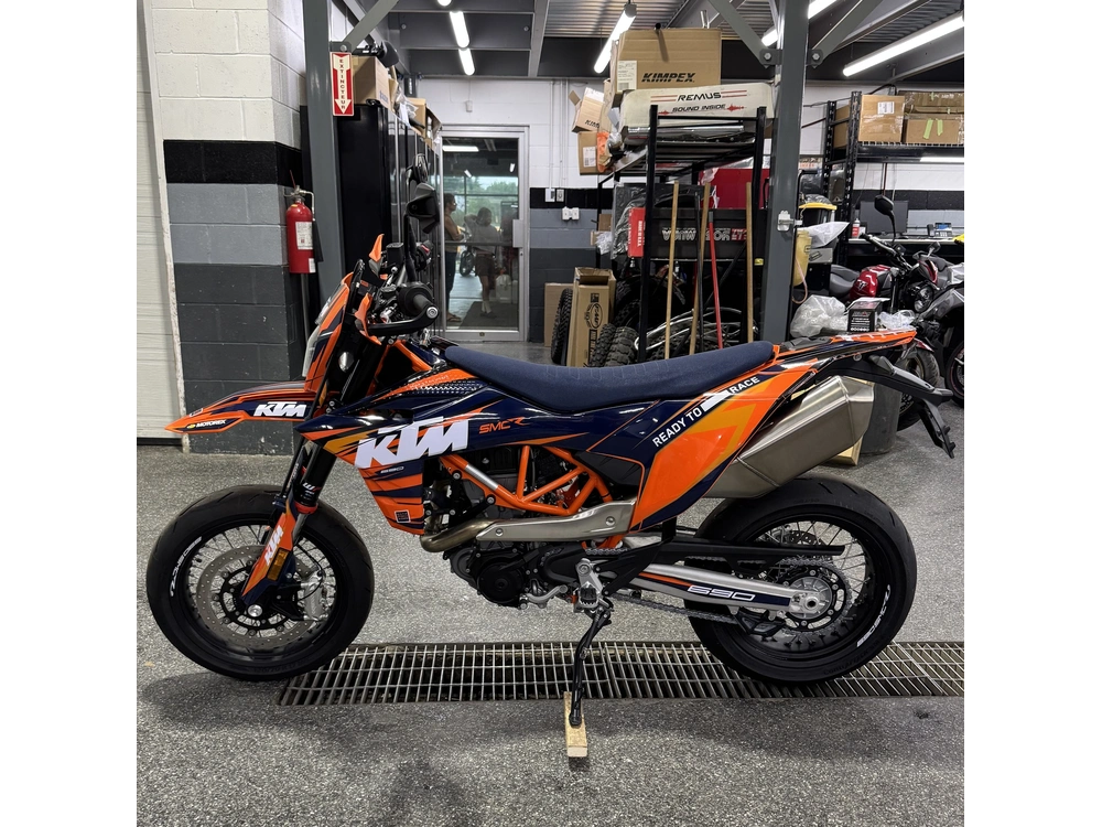 2026 Ktm 690 Smc R alt