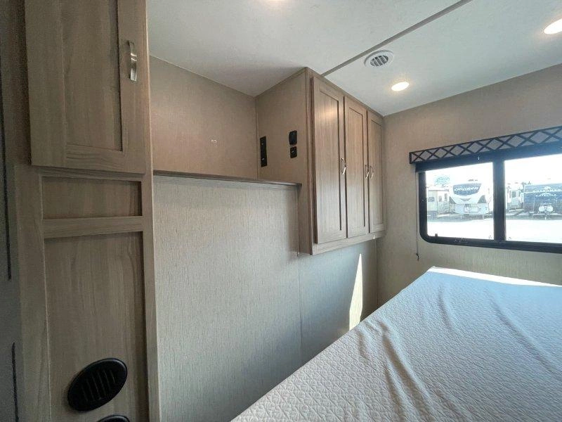 Coachmen Freedom Express 259fkds 2021 alt