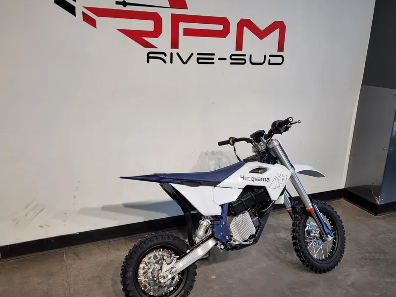 HUSQVARNA EE 5 *À partir de 3.99% 2027