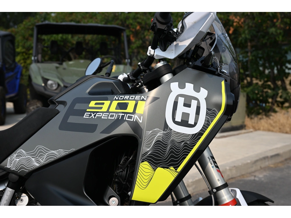 2027 Husqvarna Norden 901 alt