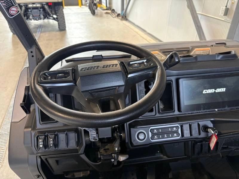 2026 Can-am Defender Xt Hd11 With 10.25 In. Infotainment alt