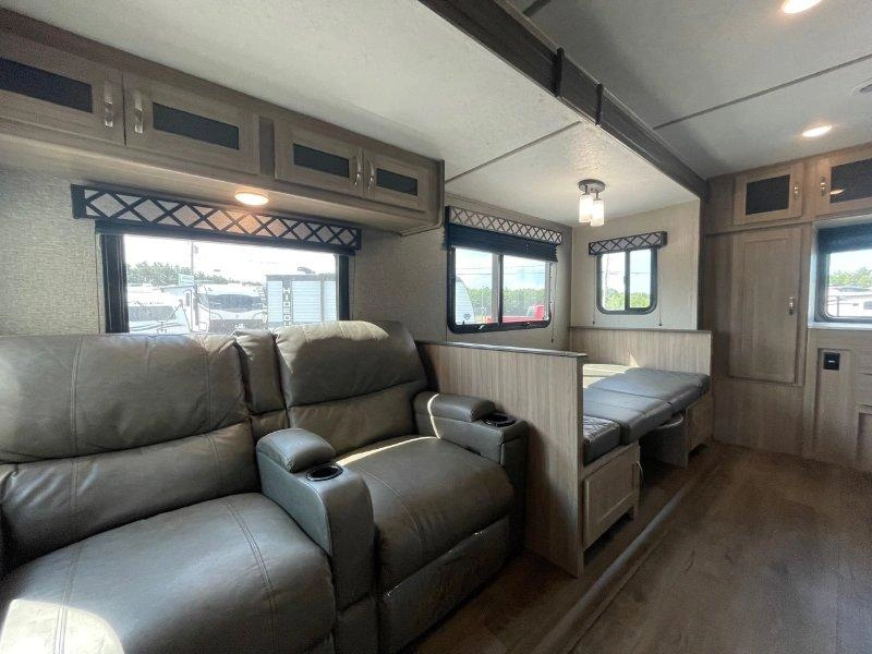 Coachmen Freedom Express 259fkds 2021 alt