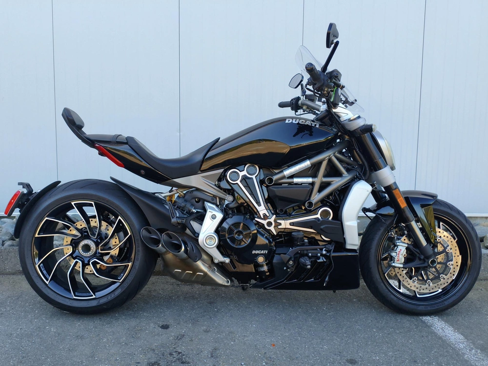 2016 Ducati Xdiavel S alt