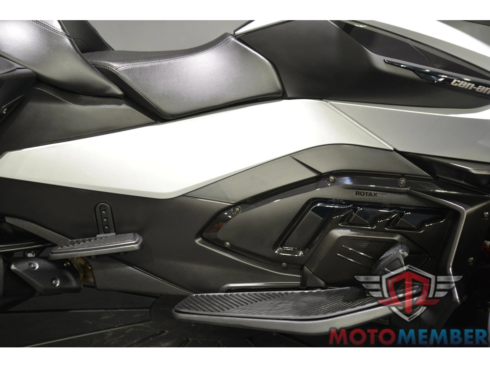 2025 Can-am Spyder Rt Rotax 1330 Ace alt