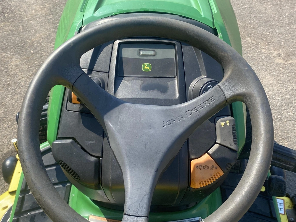 2014 John Deere X320 alt