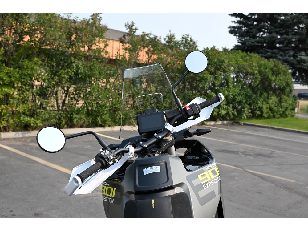 2027 Husqvarna Norden 901 alt