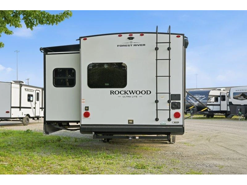 Forest River Rockwood Ultra Lite 2608bs 2027 alt