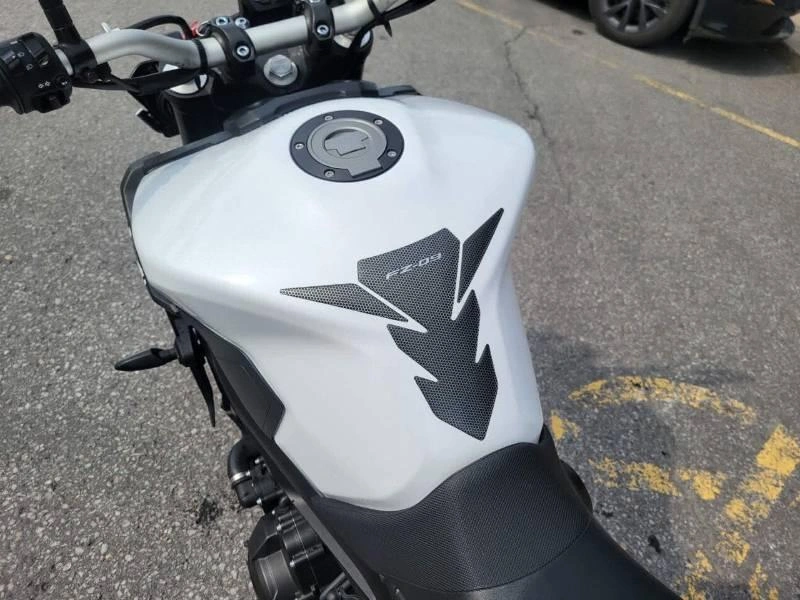 2017 Yamaha Fz09 alt