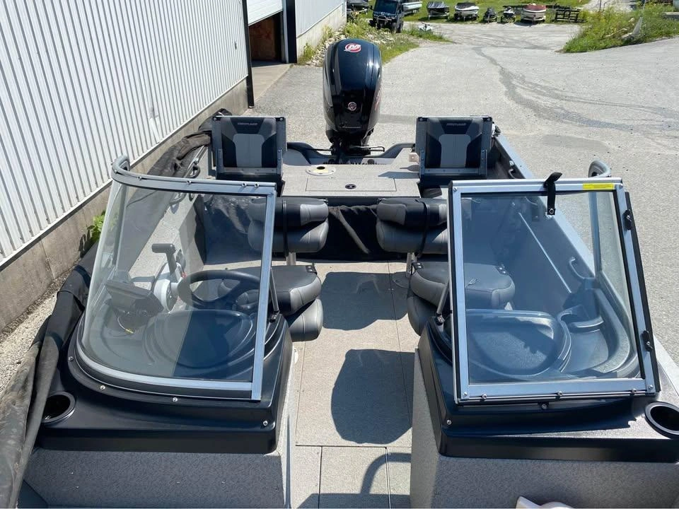 2020 Crestliner Vision 1700 alt
