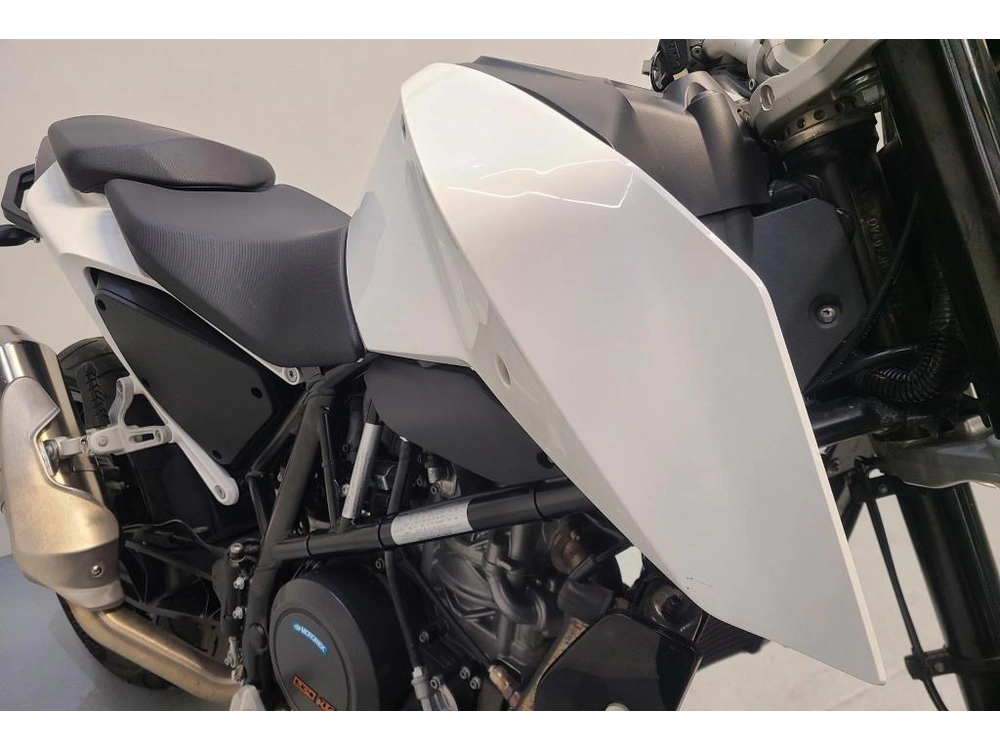 Ktm Duke 690 Abs 2018 alt