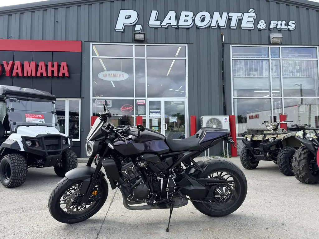 Honda CB1000R 2024