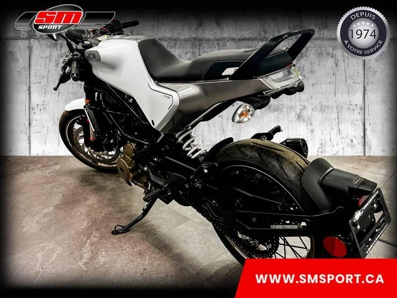 Husqvarna Vitpilen 401 2023 alt