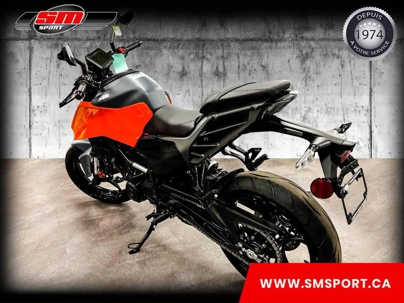 Ktm 250 Duke 2024 alt