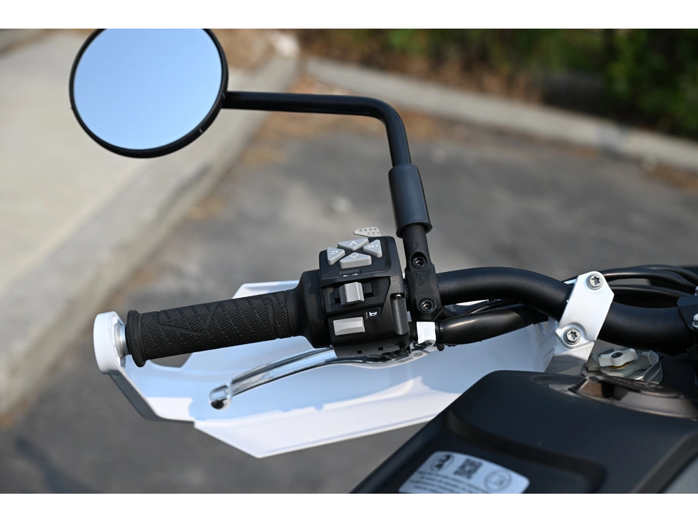 2027 Husqvarna Norden 901 alt