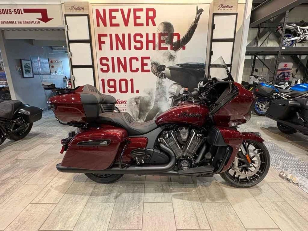 Indian Motorcycle Pursuit Dark Horse + 112 Package 2026 alt