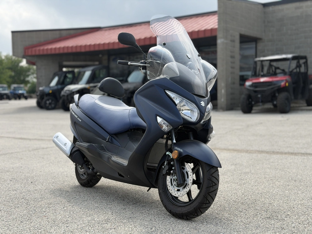2022 Suzuki Burgman 200 alt