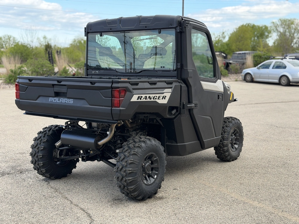 2026 Polaris Ranger 1000 Cab alt