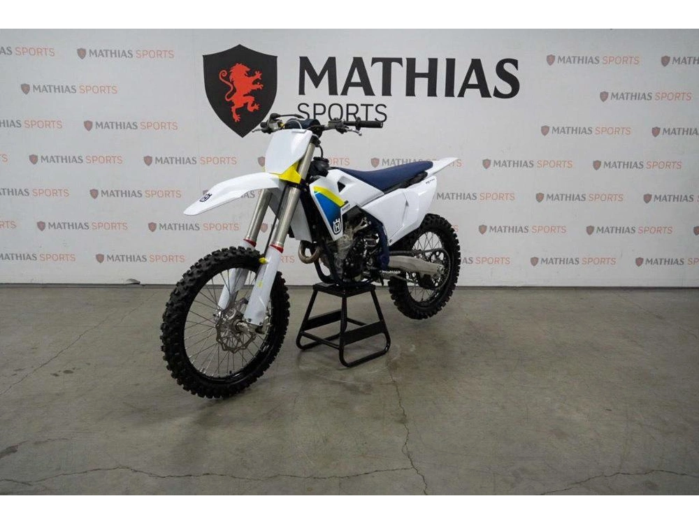 Husqvarna FC 250 2025 — photo 4