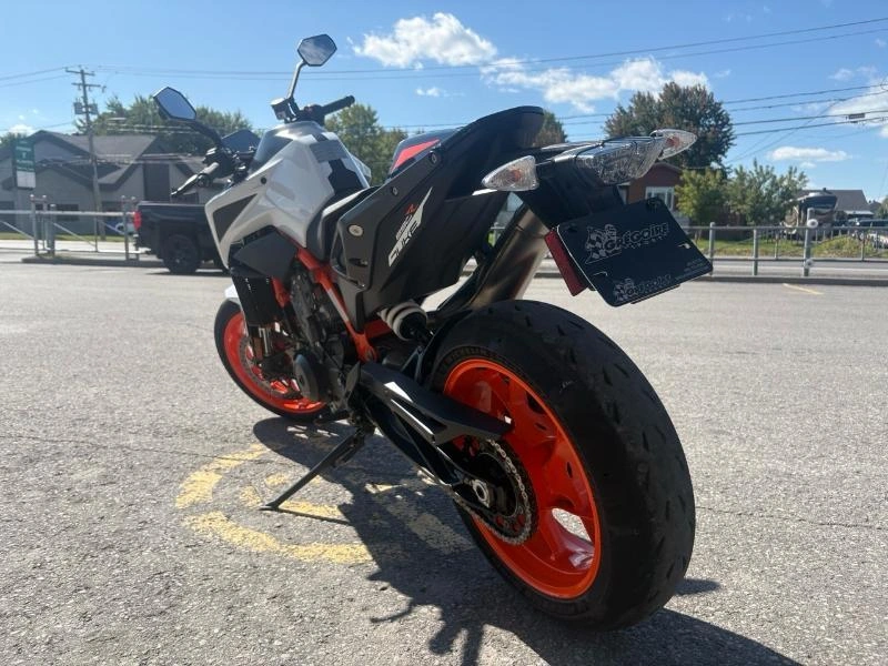 Ktm 890 Duke R 2021 alt