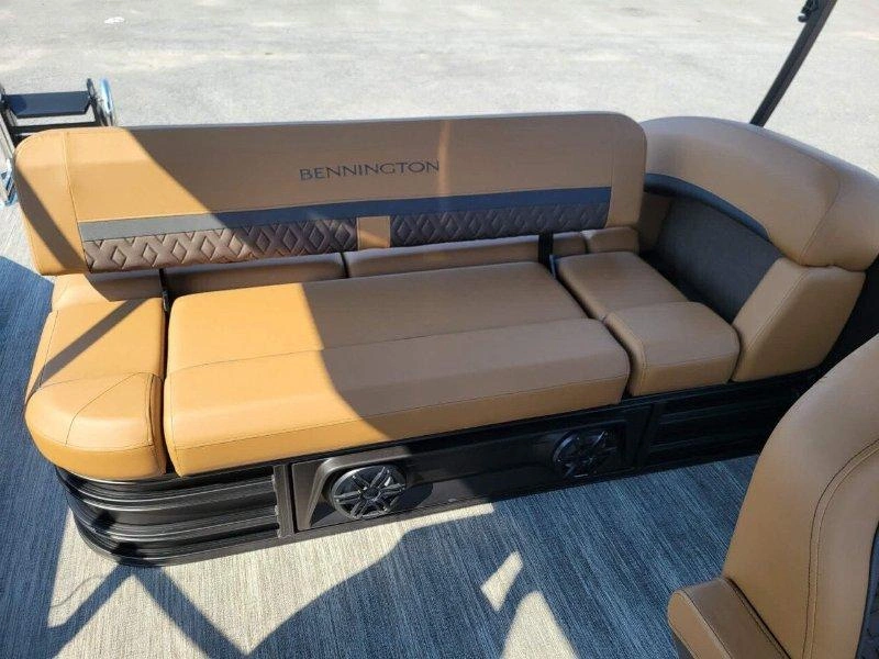 Bennington Marine M22 Swingback 3t/ Yamaha Vf175 2027 alt