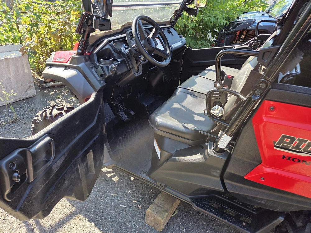 2019 Honda Pioneer 1000-5 Deluxe