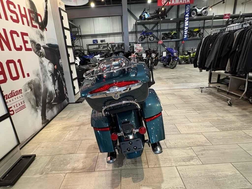 2026 Indian Motorcycle Pursuit Limited + 112 Package alt