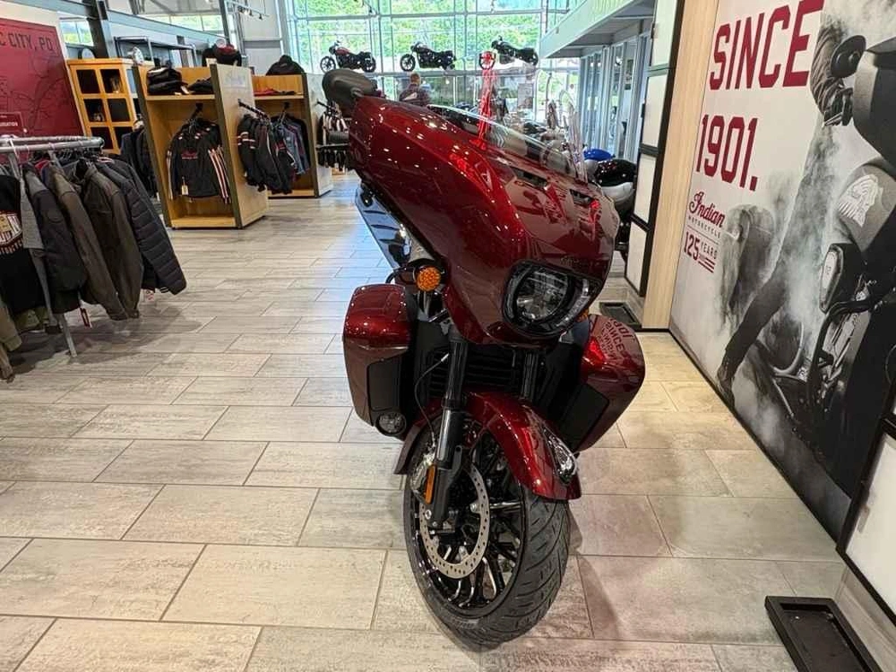 Indian Motorcycle Roadmaster Powerplus Dark Horse + 112 & Audio Package 2026 alt