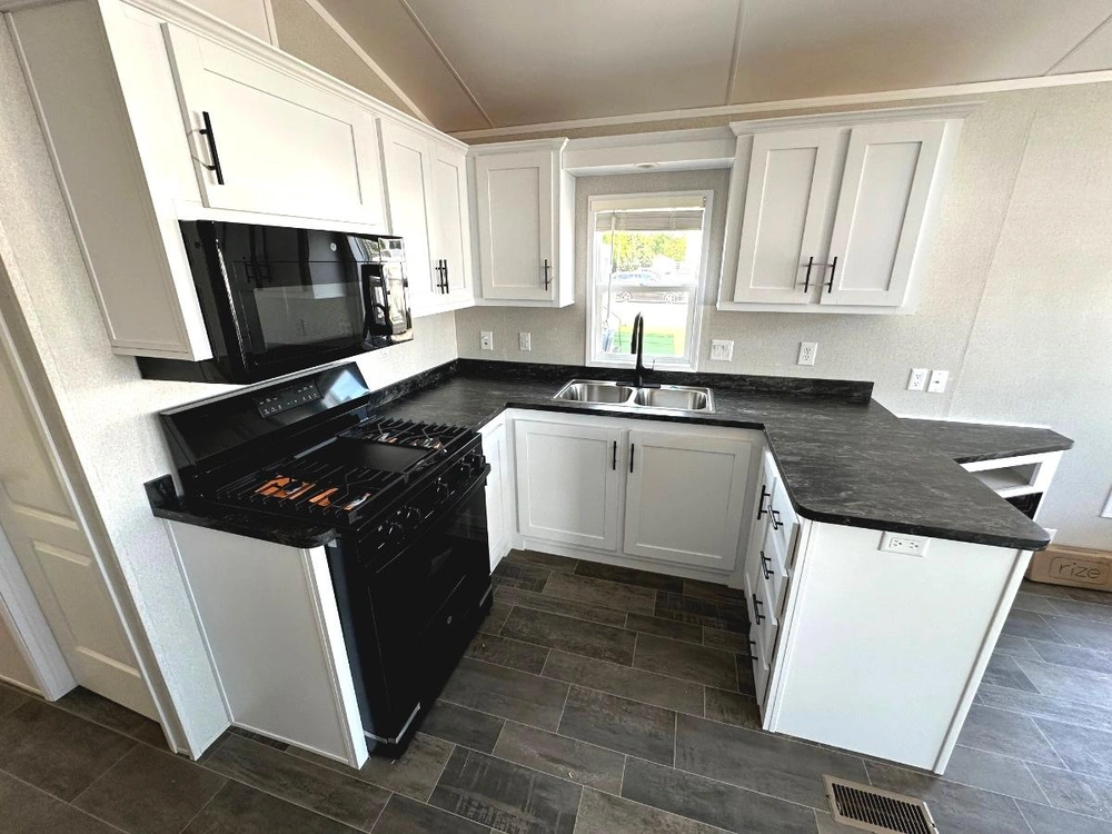 2026 Forest River Quailridge Summit Qrt38fla-c-s alt