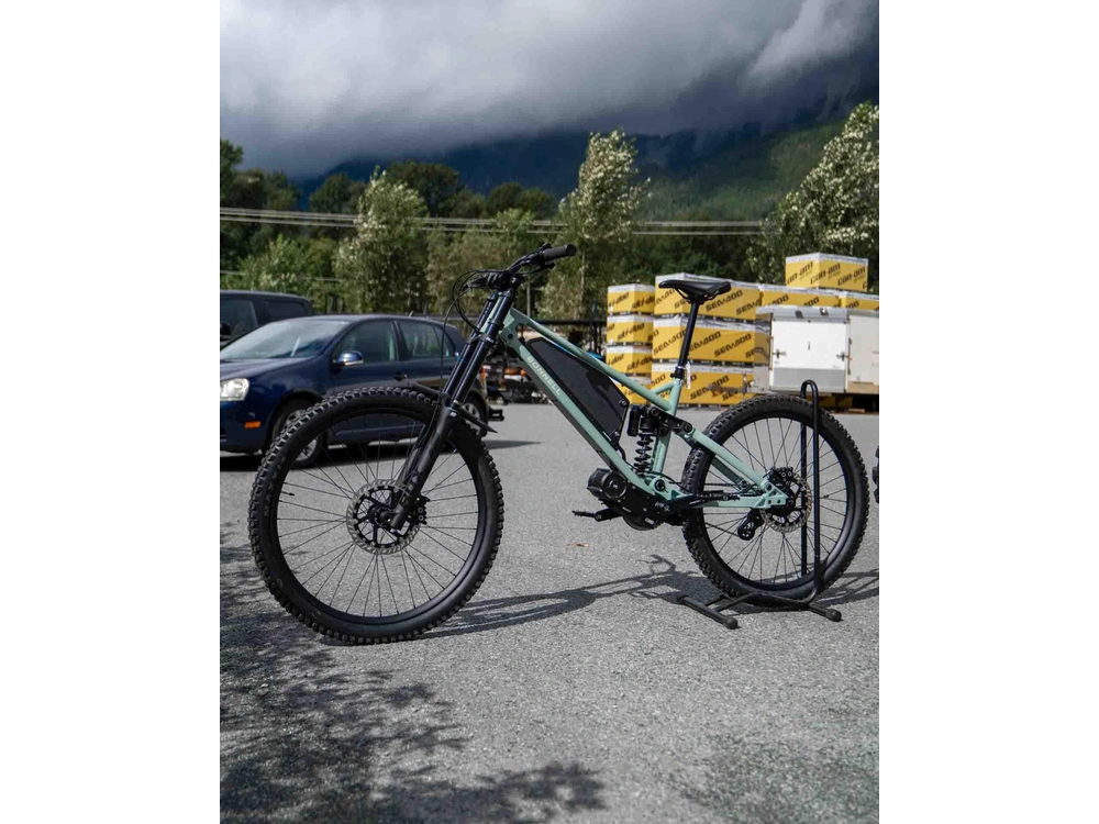 2026 Bonnell 775 Mx alt