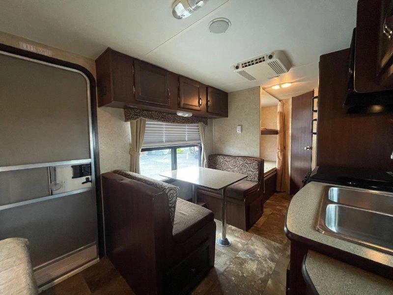 2014 Holiday Rambler Aluma-lite 237bh alt