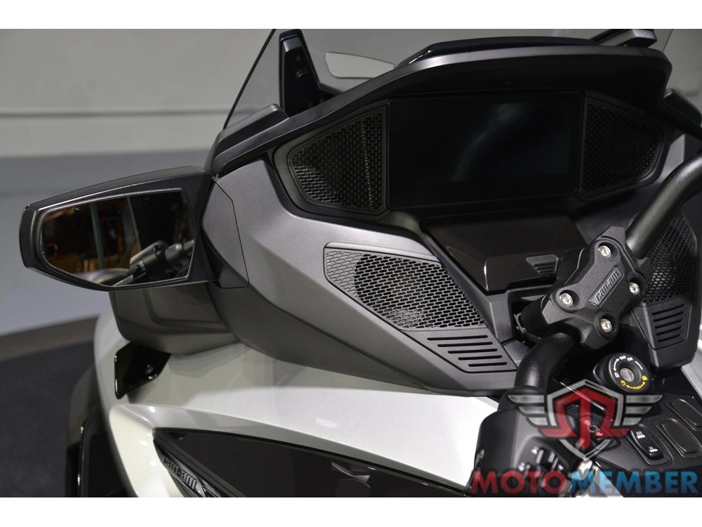 2025 Can-am Spyder Rt Rotax 1330 Ace alt