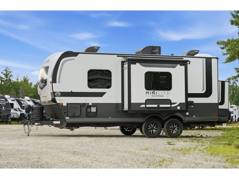 2027 Forest River Rockwood Mini Lite 2109s alt