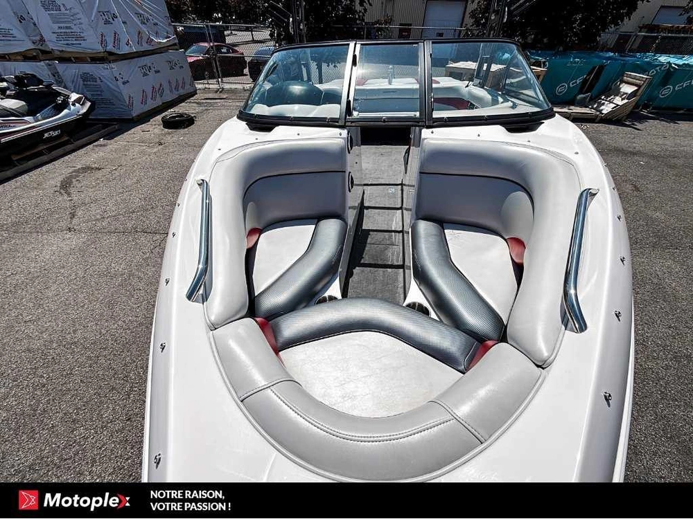 2012 Moomba Outback V alt