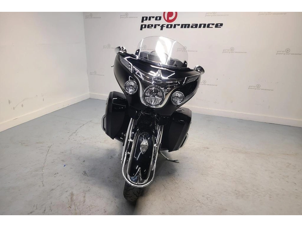 Indian Motorcycle Roadmaster 2018 alt
