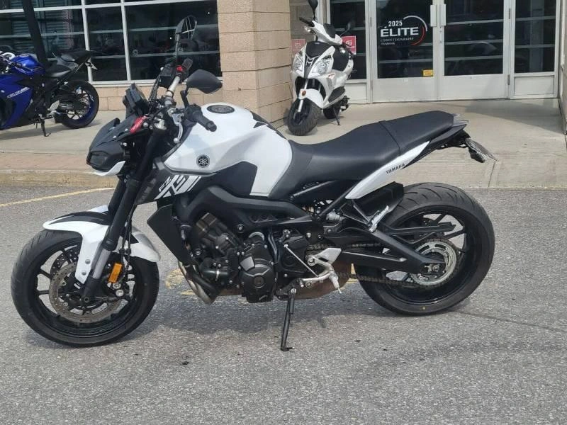 2017 Yamaha Fz09 alt