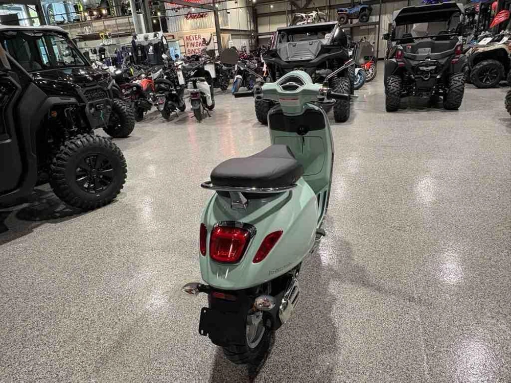 Vespa Primavera 50 2026 alt