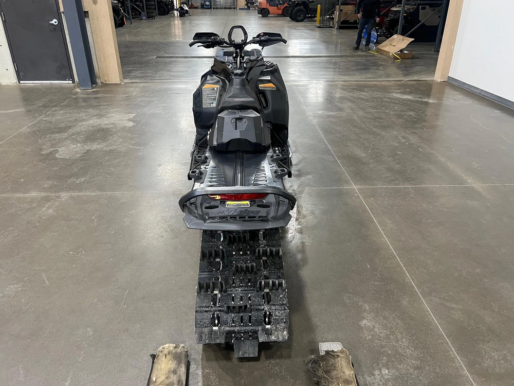 2023 Ski-doo Summit Expert Turbo 165" W/ 10.25" Tjpe alt