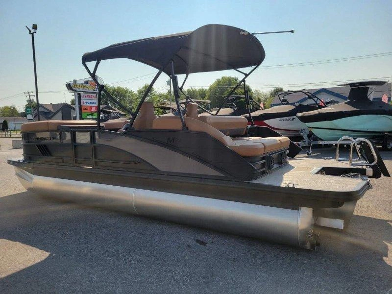 Bennington Marine M22 Swingback 3t/ Yamaha Vf175 2027 alt