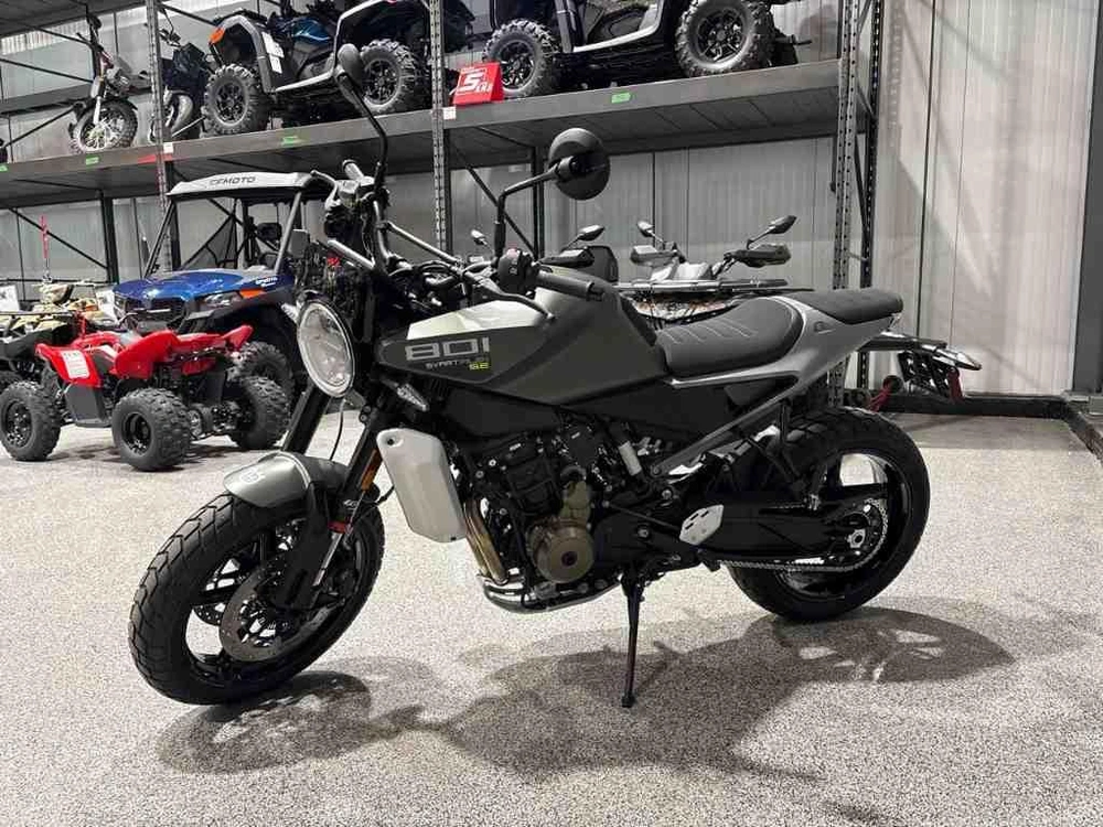 2027 Husqvarna Svartpilen 801 alt