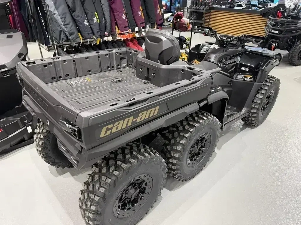 Can-am Outlander Max 6x6 Backcountry 1000r 2026 alt