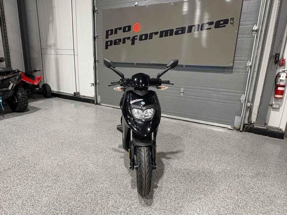 Piaggio Typhoon 50 2026 alt