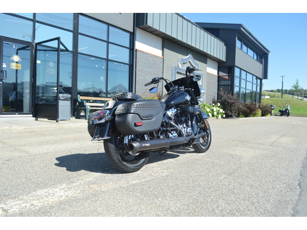 Harley-davidson Flhc 2025 alt
